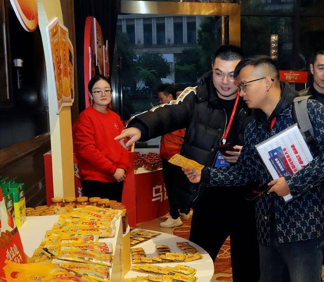 年营收、净利润双降涪陵榨菜还能向哪走？麻将胡了2模拟器老本越发啃不动2024(图5)